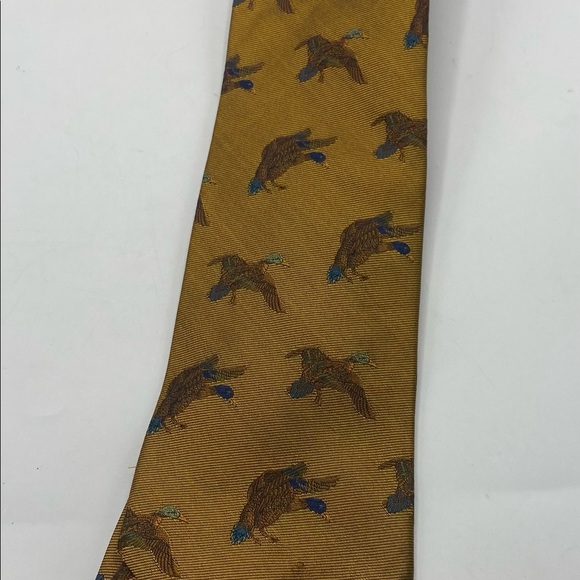 Vintage gold tones mens 100% silk duck neck tie by J.Z. Richards. - Picture 3 of 4